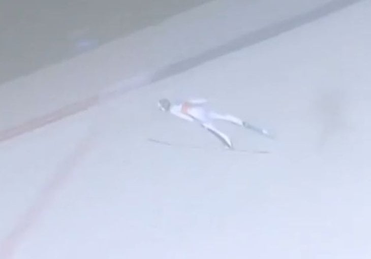 Šta je uradio Domen Prevc: U gustoj magli izveo skakačko čudo (VIDEO)