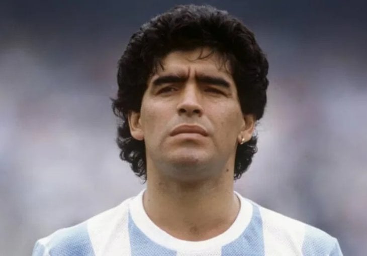 I poderan vrijedi bogatstvo: Maradonin dres iz Barcelone prodat za rekordnih 180.000 dolara