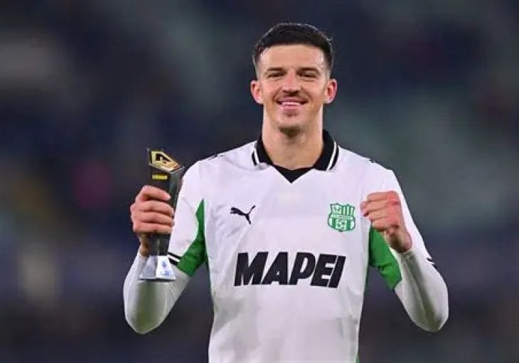 Tarik Muharemović pogodio spektakularan gol i vratio Sassuolo u meč!
