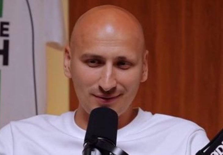 Slavni fudbaler opisao sunovrat života u Turskoj: Postao sam ovisan, pokvario sam odnos s djecom