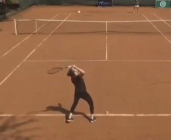 Egipatska teniserka nije znala držati reket: Snimci su viralni (VIDEO)
