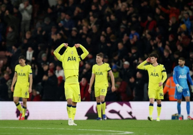 Fudbaleri Tottenhama se željeli obračunati sa svojim navijačima nakon novog sramotnog rezultata (VIDEO)