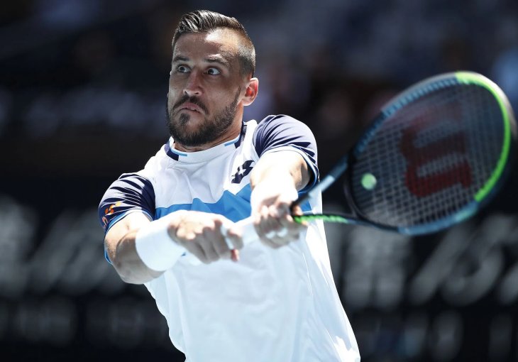 Drama u tri seta i bolan poraz: Džumhur šokantno ispao u Adelaideu