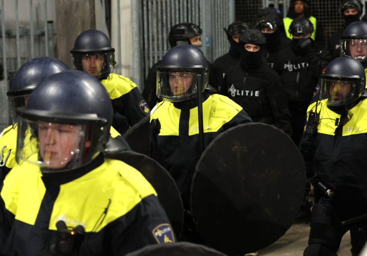 Haos u Holandiji: Navijači Utrechta i Genka se potukli pred meč Lige Evrope