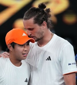 Zverev osigurao polufinale Australijan opena: Amerikanca „slomio“ u četiri seta!