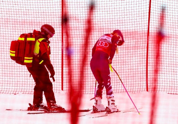 Pogledajte težak pad Lindsey Vonn: Završila je u zaštitnoj ogradi, utrka otkazana