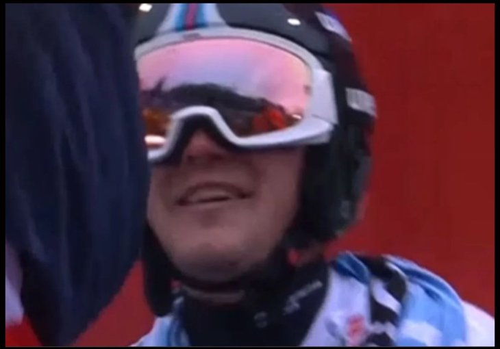 Slovenac izveo najčudniji let u historiji ski-skokova: Reakcija publike rekla je više od riječi