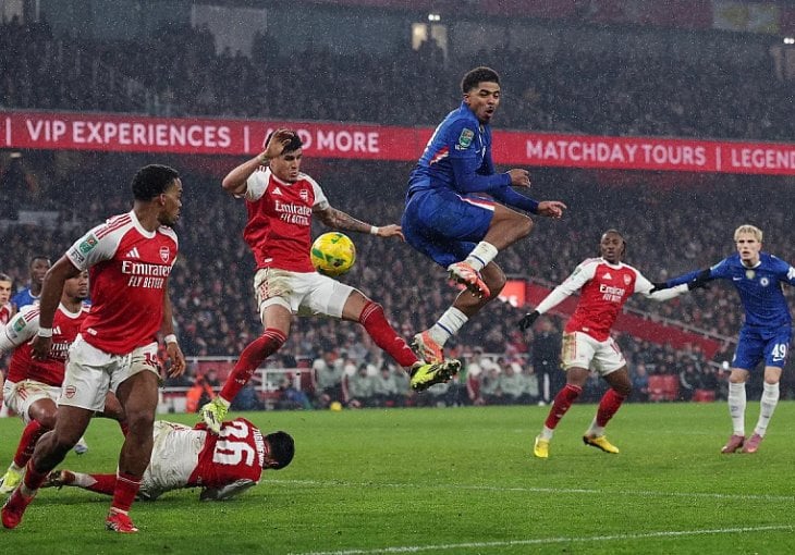 Arsenal se plasirao u finale Liga kupa: Chelsea napadao, a u posljednjim sekundama riješen meč