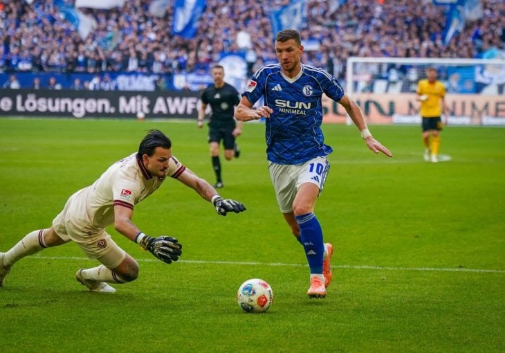 Majstorija koja oduševljava: Džeko ponovo pokazao zašto je fudbalska ikona!