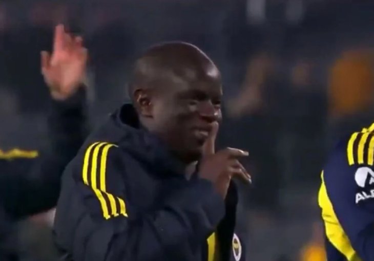 Potegao 3.000 km zbog Kantea i rasplakao javnost: “Na dženazi moga oca bio je jedini fudbaler”