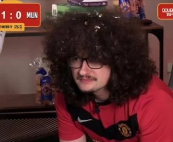 Ovako je najpoznatiji navijač Uniteda proživio remi s West Hamom, sljedeća prilika za šišanje tek 20. marta