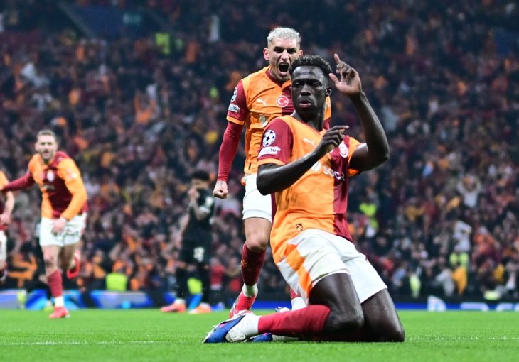 Istanbul podrhtava: Galata s petardom ispratila veliki Juventus