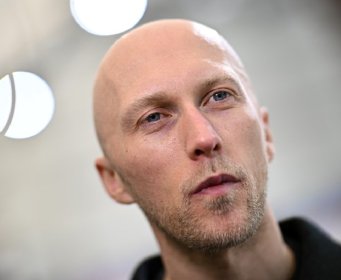 Najluđa priča Igara. Isti trener vodi 13 država, svakih par minuta se mora presvući