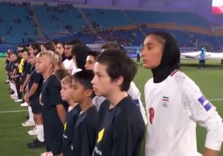 Svijet priča o reakciji iranskih nogometašica kada je puštena njihova himna na prvoj utakmici Azijskog kupa (VIDEO)