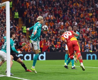 „Zemljotres“ u Istanbulu: Ovo je trenutak kad je Galata povela protiv Liverpoola (VIDEO)