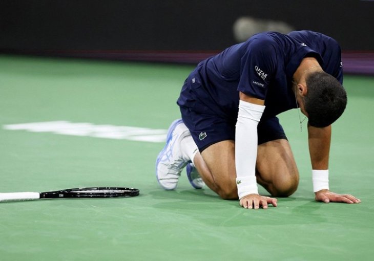 Đoković treneru: Ne mogu disati. Gledaš li meč, u pi*ku materinu?!