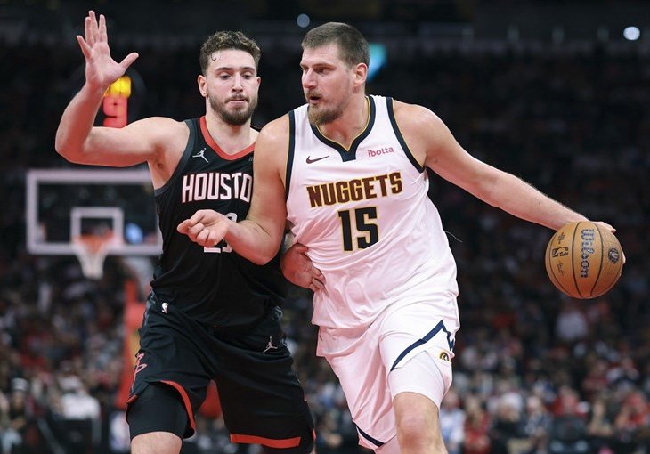 Jokić za samo pola sata uništio Baby Jokića i odigrao za historiju NBA lige