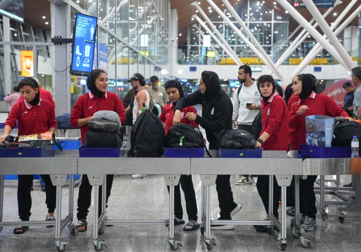 Iranske fudbalerke prvi put u javnosti nakon azila, trenirale sa Brizbejnom