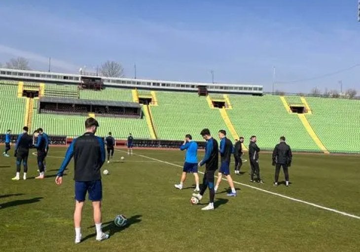 Zmajevi odradili trening uoči putovanja u Kardif i odlučujućeg meča protiv Velsa