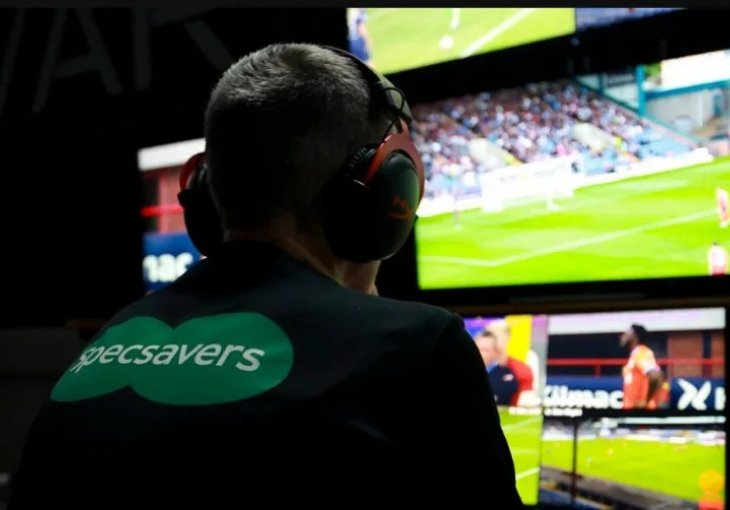 Englezi digli glas protiv VAR-a: Navijači traže kraj tehnologije!