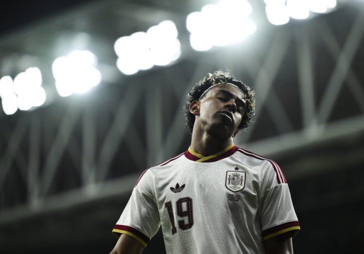 Jamal osudio uvredljivo skandiranje poslije meča Španije i Egipta