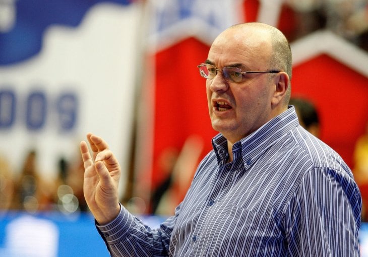 Emotivan oproštaj Studenata od Duška Vujoševića