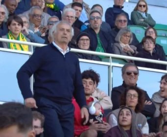 Halilhodžić dobio crveni karton i odbio napustiti klupu, navijači skandirali njegovo ime! (VIDEO)