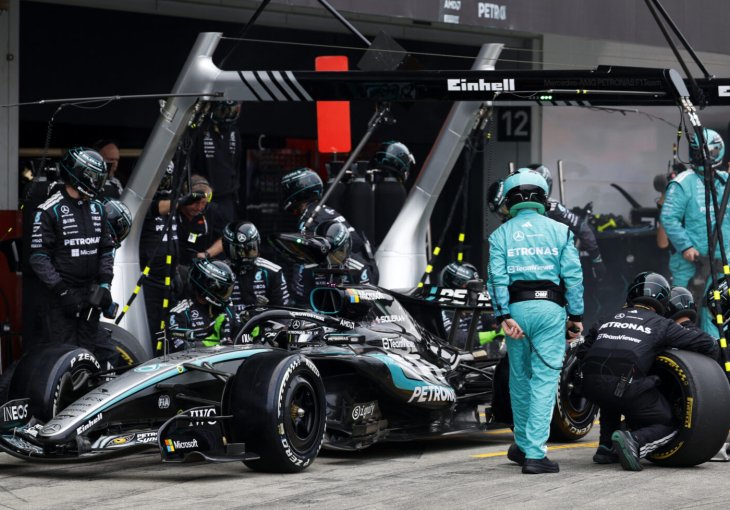 Russell bez dileme: Mercedes svima daje iste šanse za tron