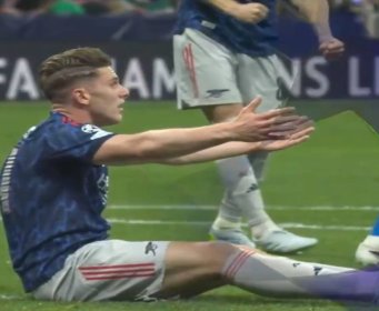 Da li je ispravna odluka sudije da dosudi penal za Arsenal? Pogledajte video i prosudite sami (VIDEO)