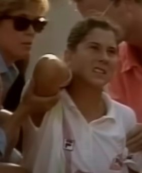 Na današnji dan, prije 33. godine: Usred meča napadnuta i izbodena Monika Seleš