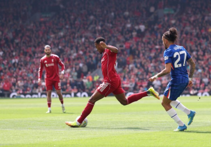 Gravenberch majstorijom načeo Chelsea, Fernandez spasio bod na Anfieldu