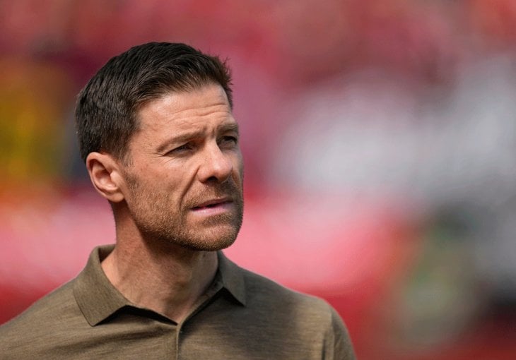 Čelsi sprema trenersku bombu: Ćabi Alonso glavni kandidat za klupu “plavaca”!