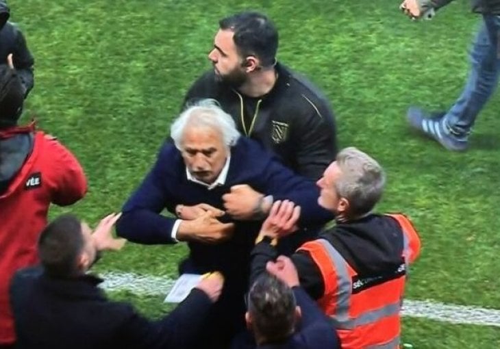 Halilhodžić otkrio šta je govorio maskiranim huliganima
