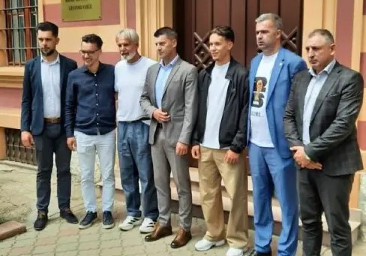 Amar Dedić ne zaboravlja porijeklo: Stigao u Gračanicu i proglašen počasnim građaninom