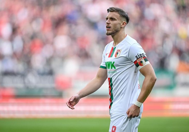 Demirović propušta okupljanje “Zmajeva”: Večeras ga čeka finale sezone protiv moćnog Bayerna!