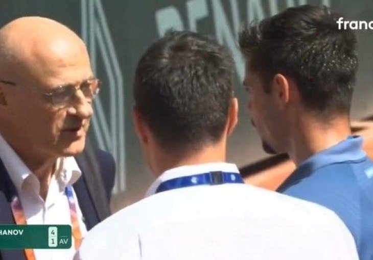 Teniser na Rolan Garosu molio sudiju da izađe u toalet: 