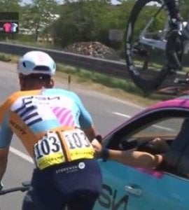 Snimak koji je nasmijao biciklistički svijet: “VAR” uhvatio potez vozača NSN-a
