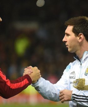 U svemu ih poredimo, pa i po het-trikovima: Evo šta još nedostaje Ronaldu, a šta Mesiju