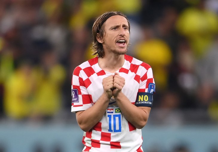 Modrić nakon bolnog ispadanja slomio srca navijača: 