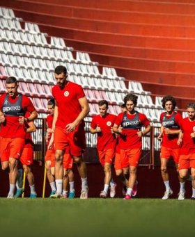 Kraj jedne ere u Veležu: Klub se oprostio od šest fudbalera