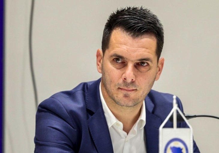 Spahićeva objava dirnula navijače: Jednom porukom odao počast ljudima bez kojih nema uspjeha