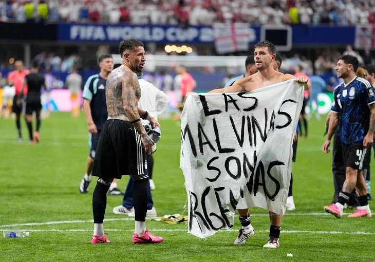 Slavili pobjedu pa izazvali haos: FIFA pokrenula istragu protiv Argentine zbog spornog transparenta