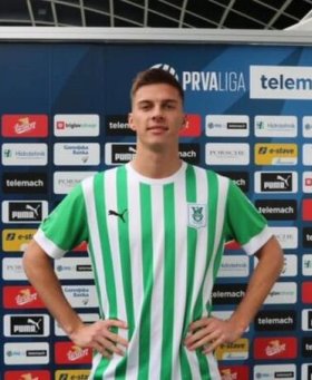Mladi bh. napadač pred potpisom za nekadašnjeg prvaka Engleske