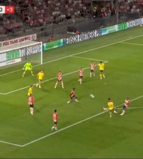 Trener PSV-a nije želio ubaciti Bajraktarevića, a onda je u posljednjim trenucima meča stigao šok