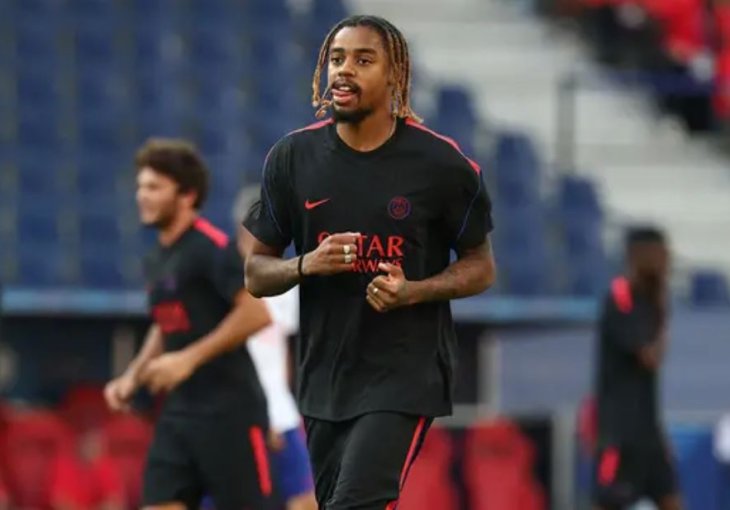 Veliki zaokret u transferu Barcole: PSG smanjio cijenu, Liverpool na potezu
