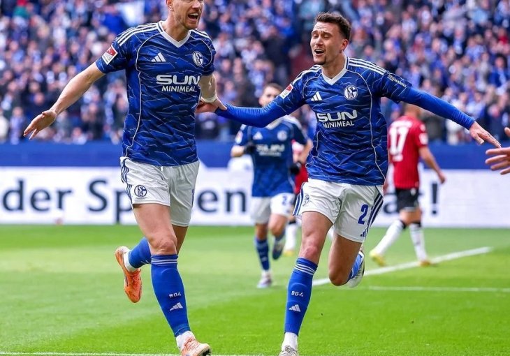 Stigla ponuda koja se teško odbija: Schalke pred velikom odlukom zbog bh. veznjaka