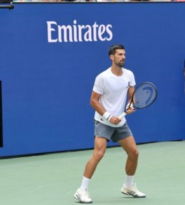 Tenis