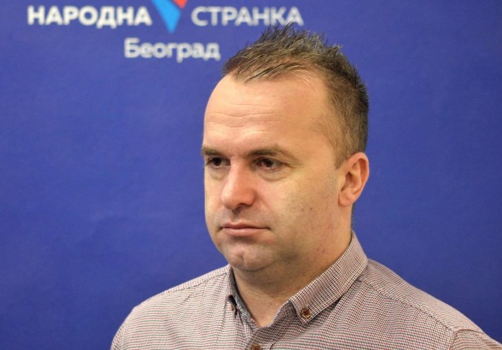 Užas: Ognjen Koroman se naklonio Ratku Mladiću, poručio da je četnik i poslao jezivu poruku!