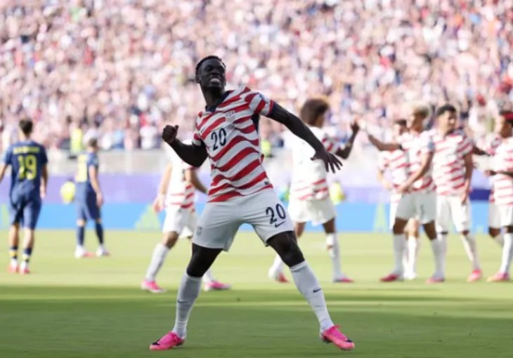 Balogun sam odustao od transfera: Navijači Evertona bijesni na rukovodstvo kluba