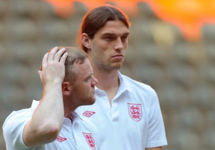 Wayne Rooney „prijeti pravnim postupkom“ protiv Andyja Carrolla zbog tvrdnji iz nove knjige